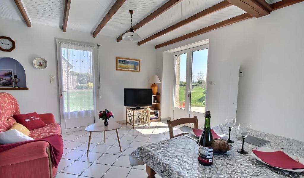 Plain-pied En Rez-de-jardin, Mahalon