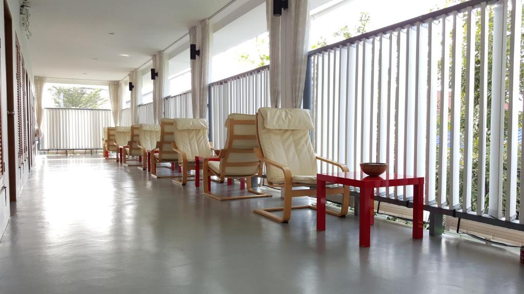 Facilities, Barefeet Naturist Resort in Bangkok