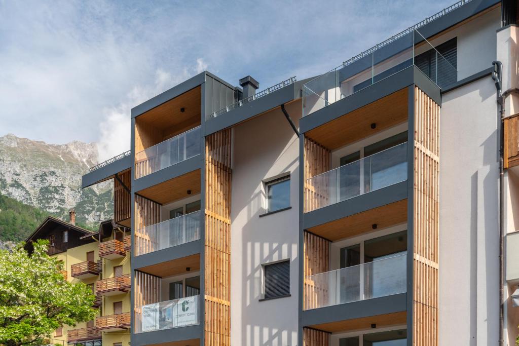 Altavista Aura - 3
