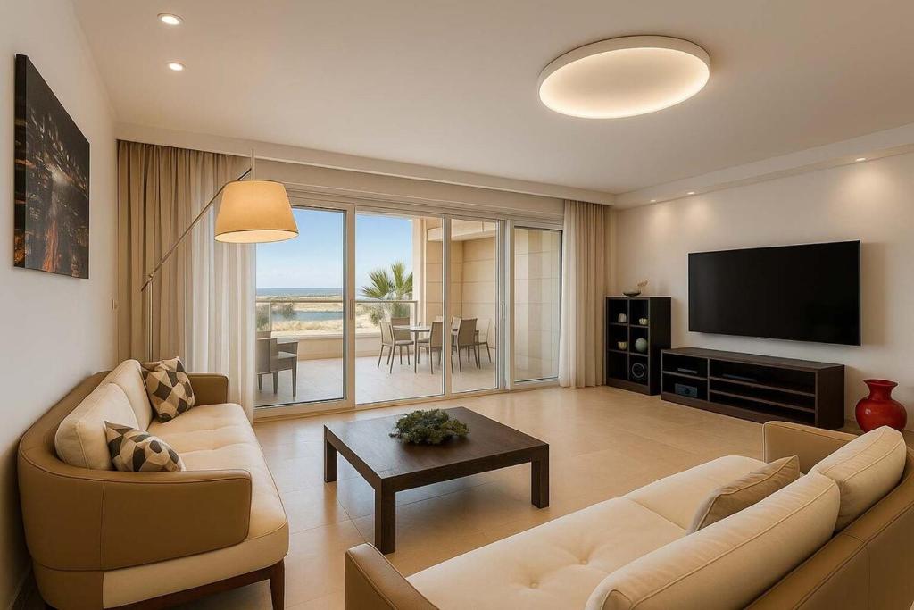 Shared lounge/TV area