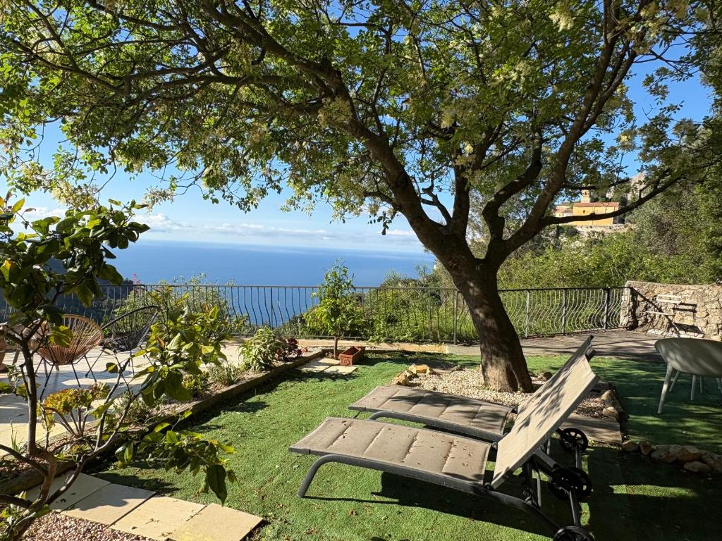 Appartement Eze Village proche Monaco fabuleuse vue mer et vieux village - 3