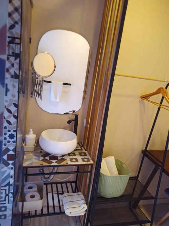 Habitación Doble con Baño Privado en Getsemaní - 2