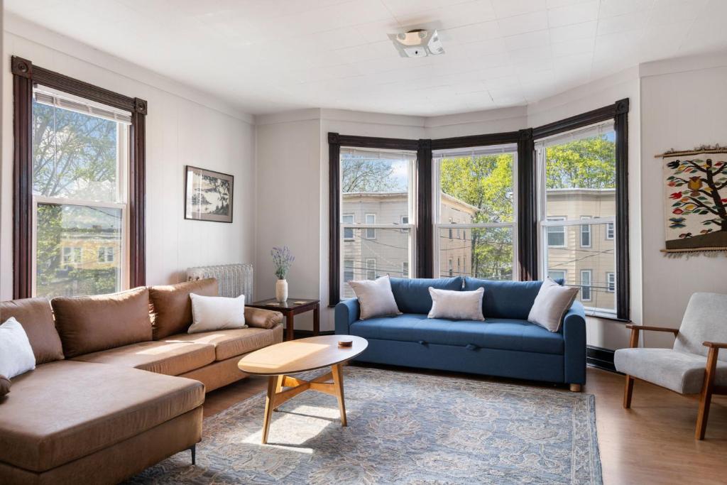 Knock on Wood - Airy Charm in Heart of Downtown, Portland