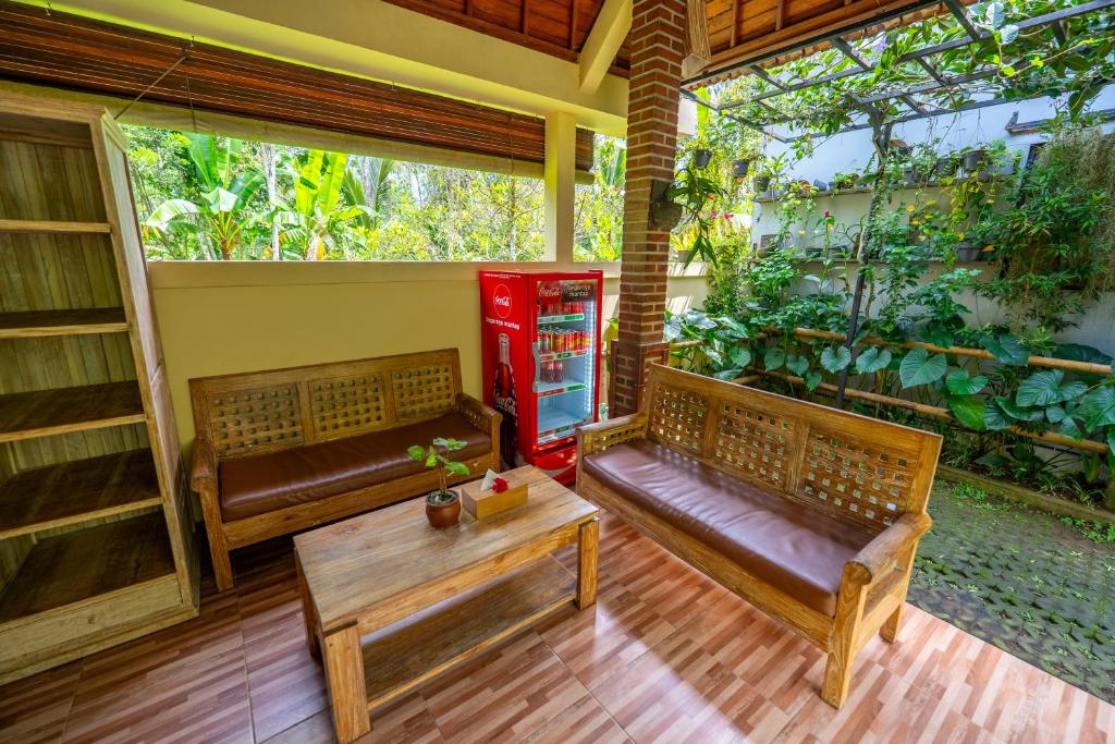 フロント・ロビー