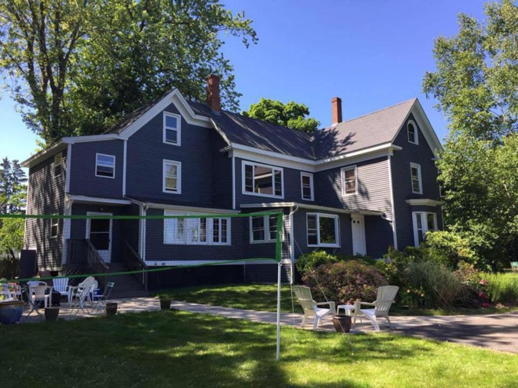 Back Cove - Sunny 2nd Floor Condo, Portland