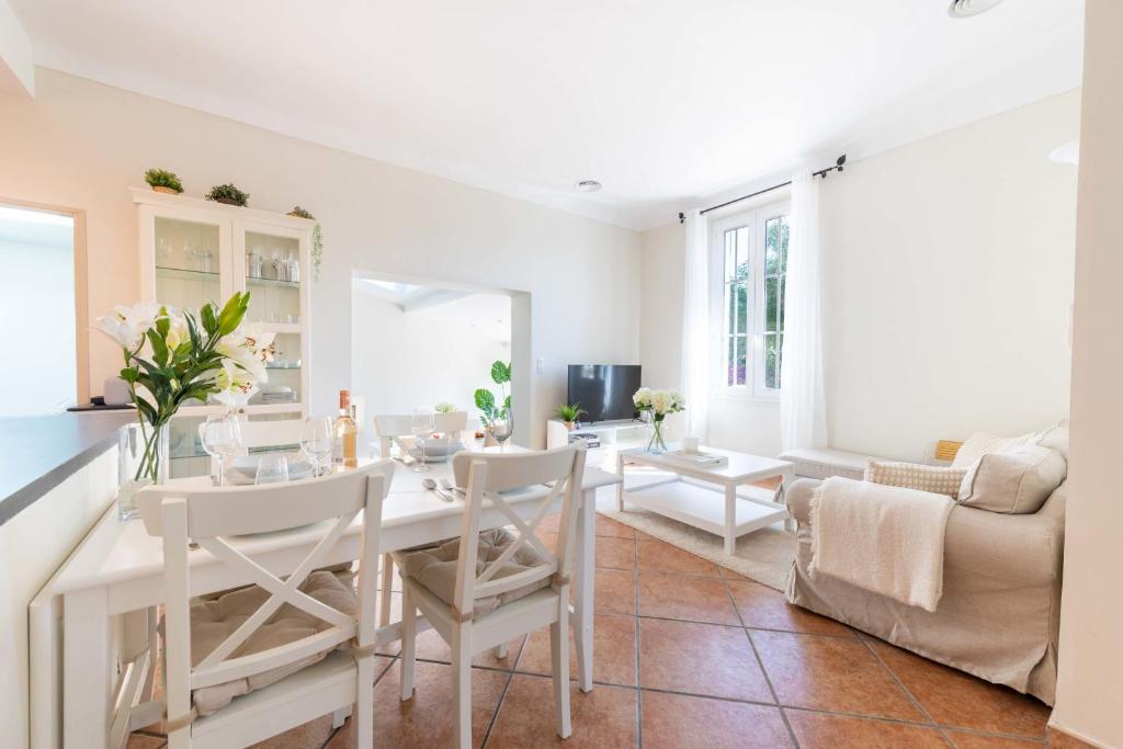 140m Villa with Pool Near Cannes - 2