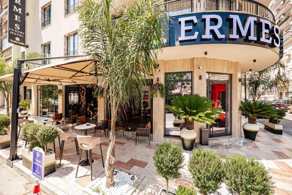 Ermes Luxury Hotel, hotel in Durrës