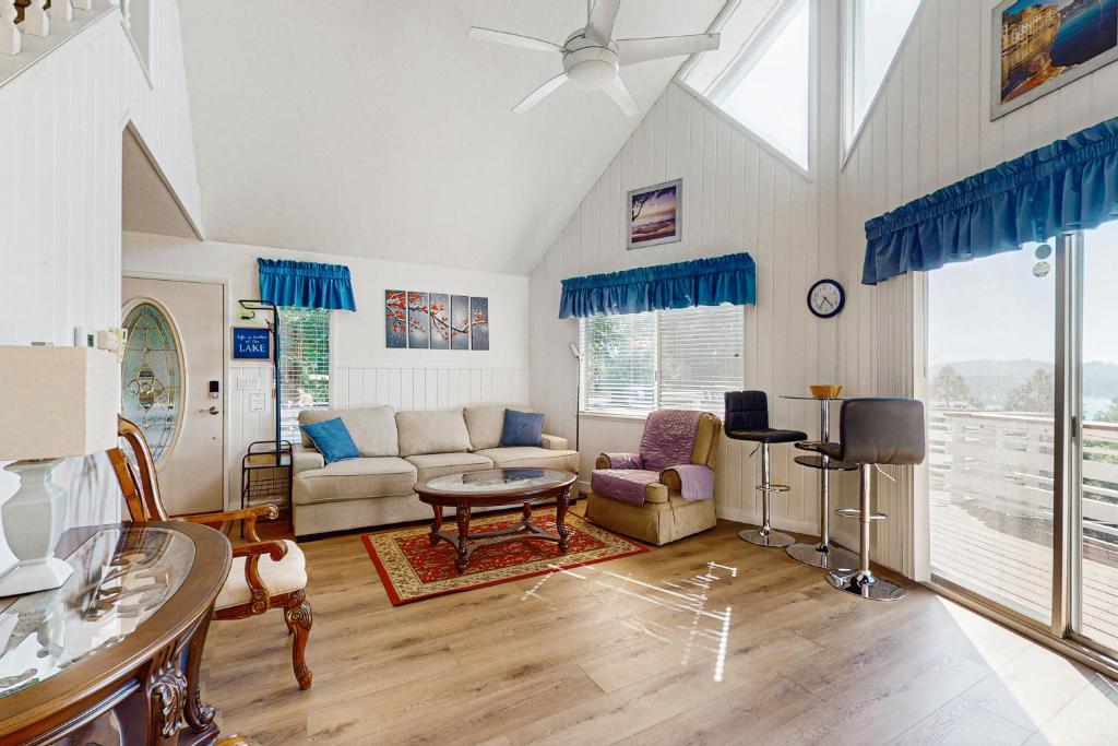 Bright Moon, Lake Arrowhead