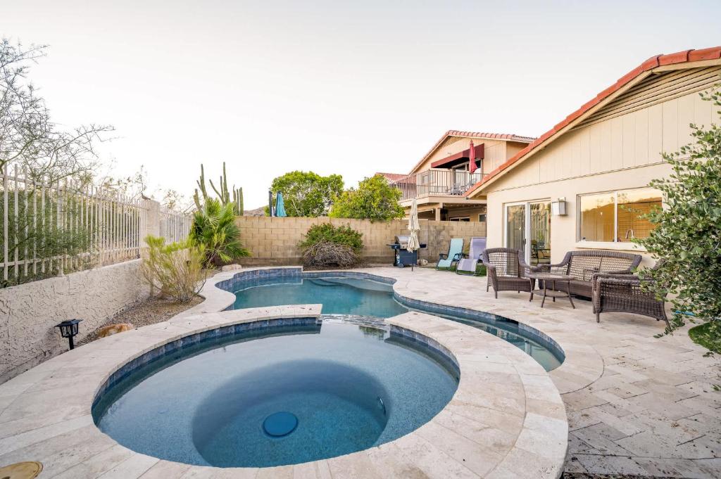 Desert View Home Pool & Hot Tub, Phoenix