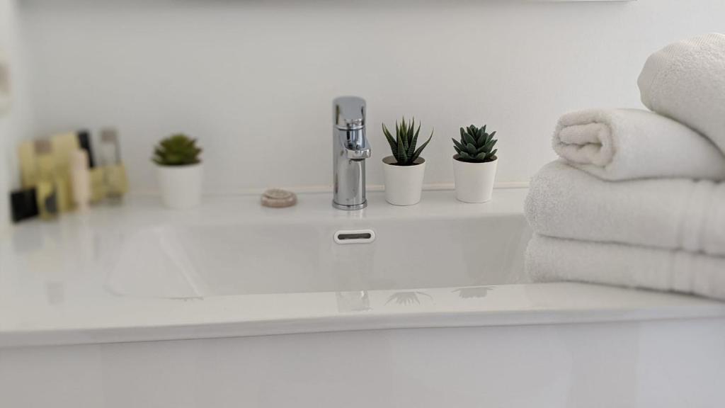 Neptuno 2 bedroom, Marbella center with sea view - 4