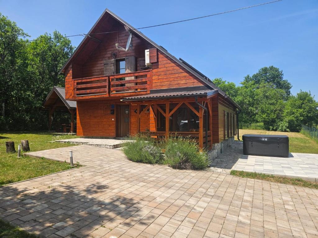 Plitvički San, Korenica