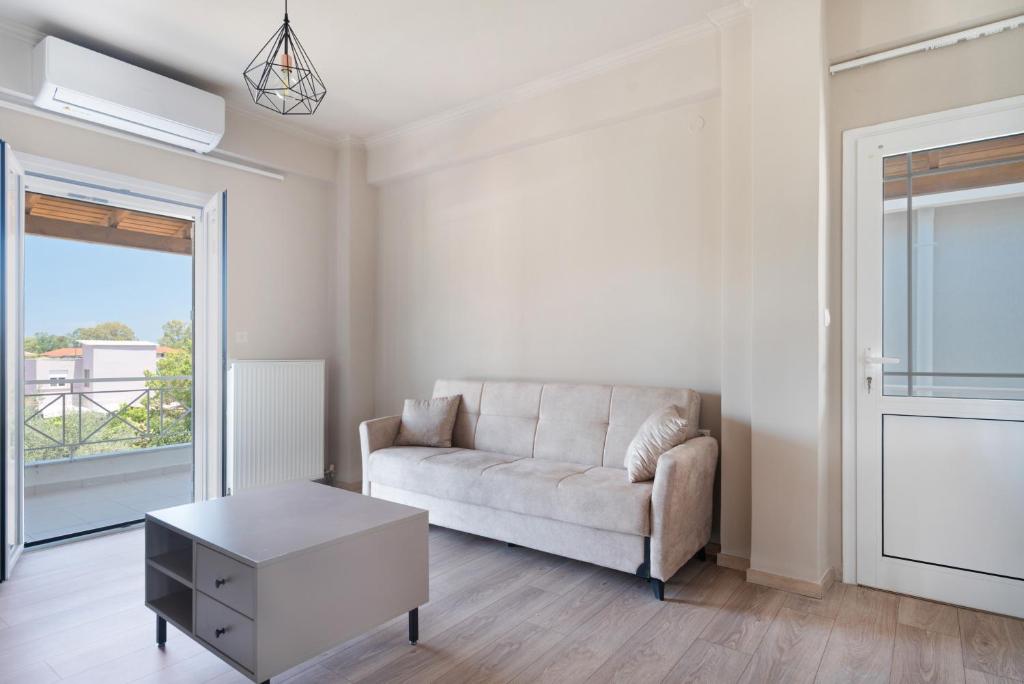 Almyra residences, Lygia