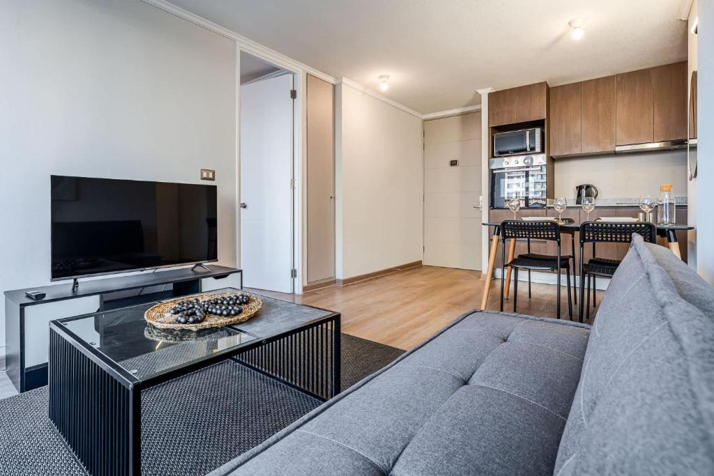 Cozy Apartment with AC Steps from Metro Hospitales - 2