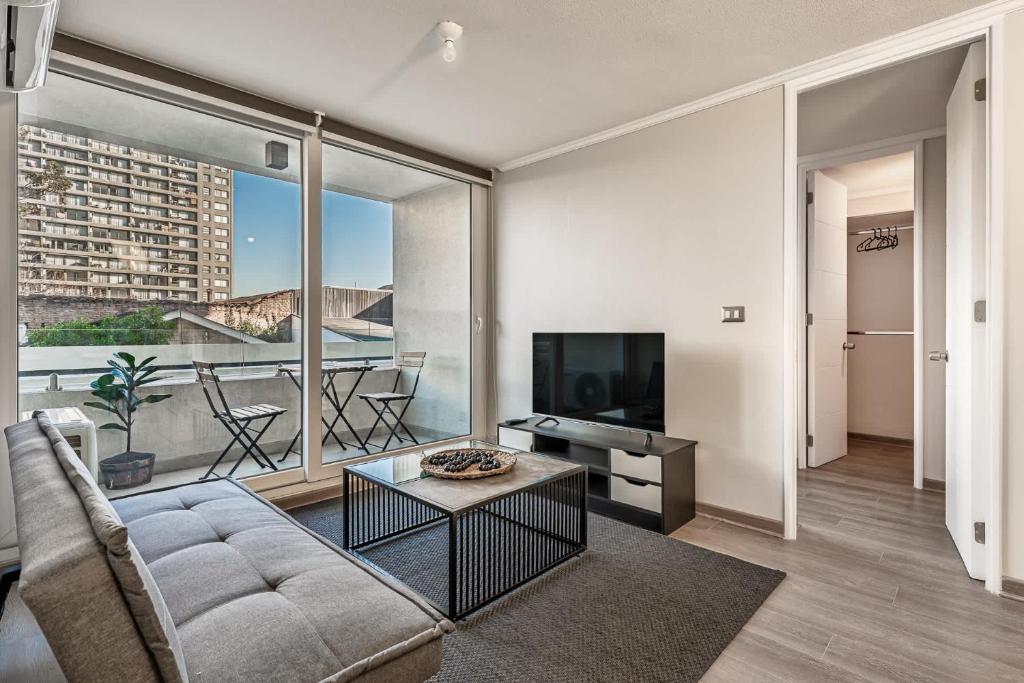 Cozy Apartment with AC Steps from Metro Hospitales - 3