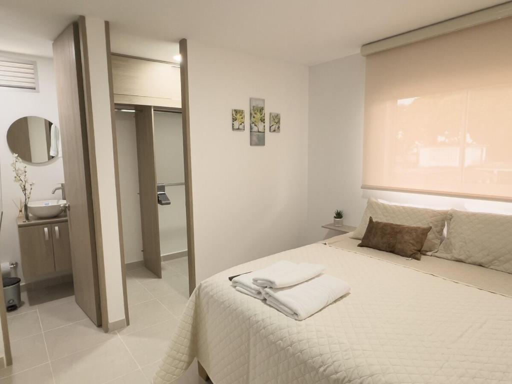 2 cuartos AC y piscina - 3