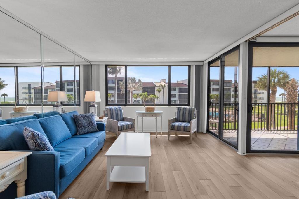 Loggerhead Cay 202, Sanibel