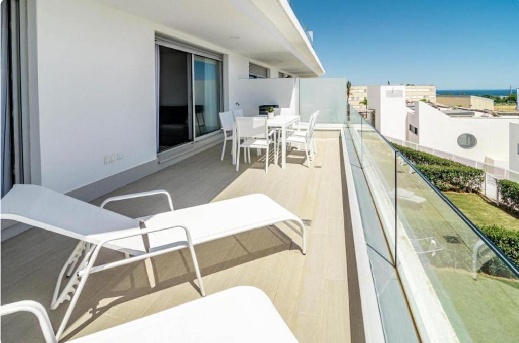Deluxe apartment in Estepona 3 bedrooms - 4