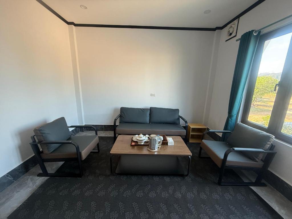 Manythip Hotel