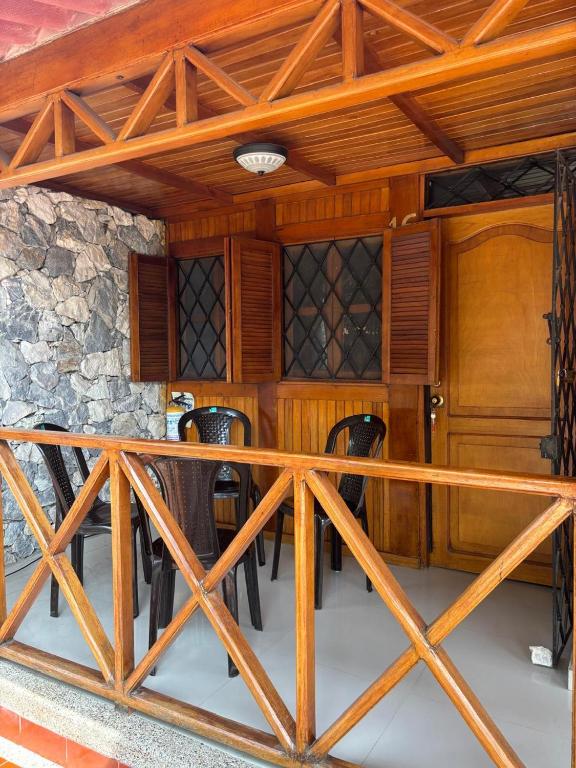 Casa cabaña con piscina cerca a 2 playas - 3