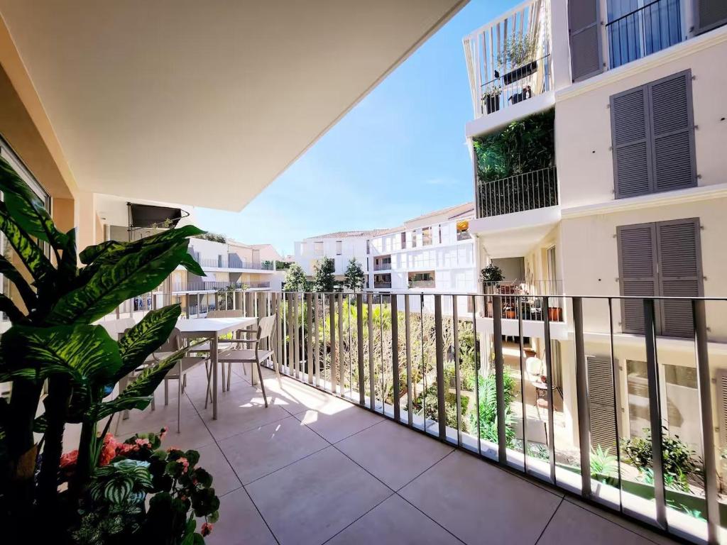 Le Marend 4 - T3 avec Terrasse, Antibes