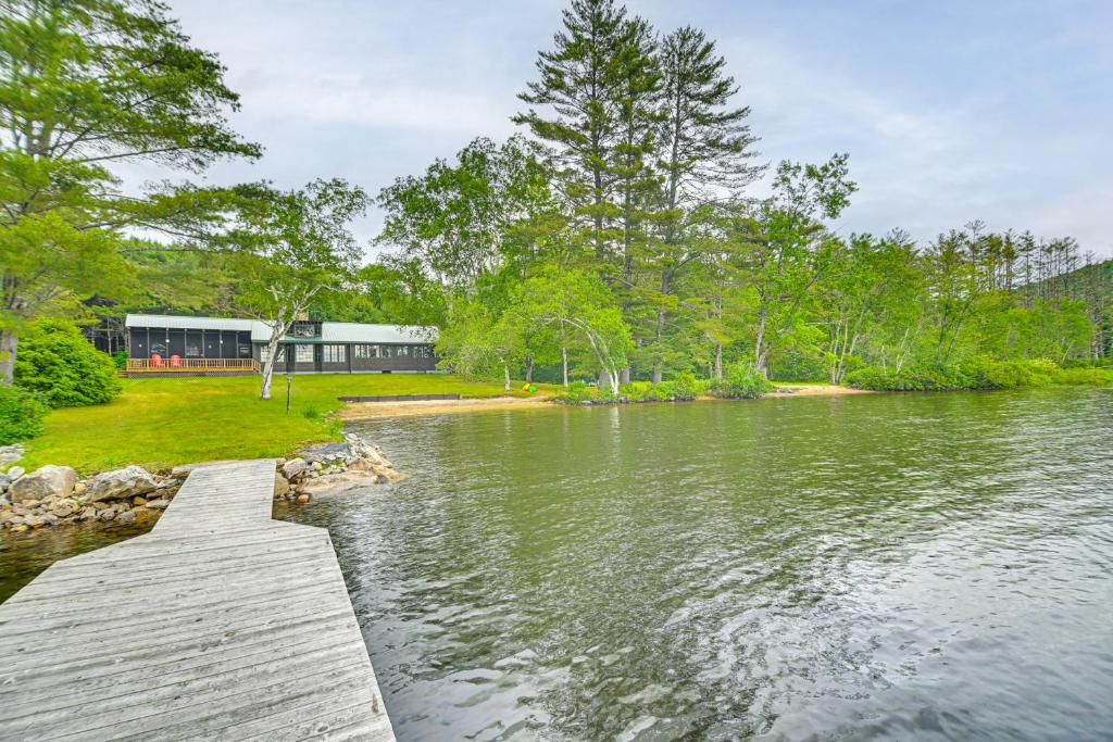 Lakefront Escape with Deck and Kayaks in Lovell!, North Lovell