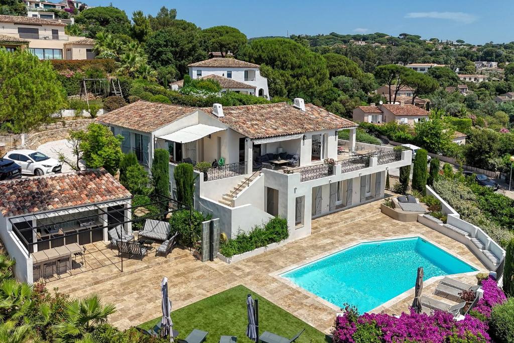 "La Chantyviere" Villa vue Exceptionnelle 180 degrés sur Golf Tropez, accès plage privée - 1