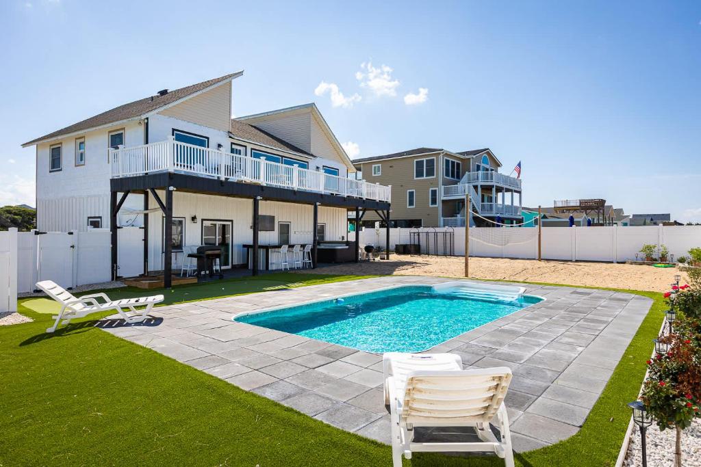 Renovated for 2025 Ocean Views & Backyard Oasis, Kitty Hawk