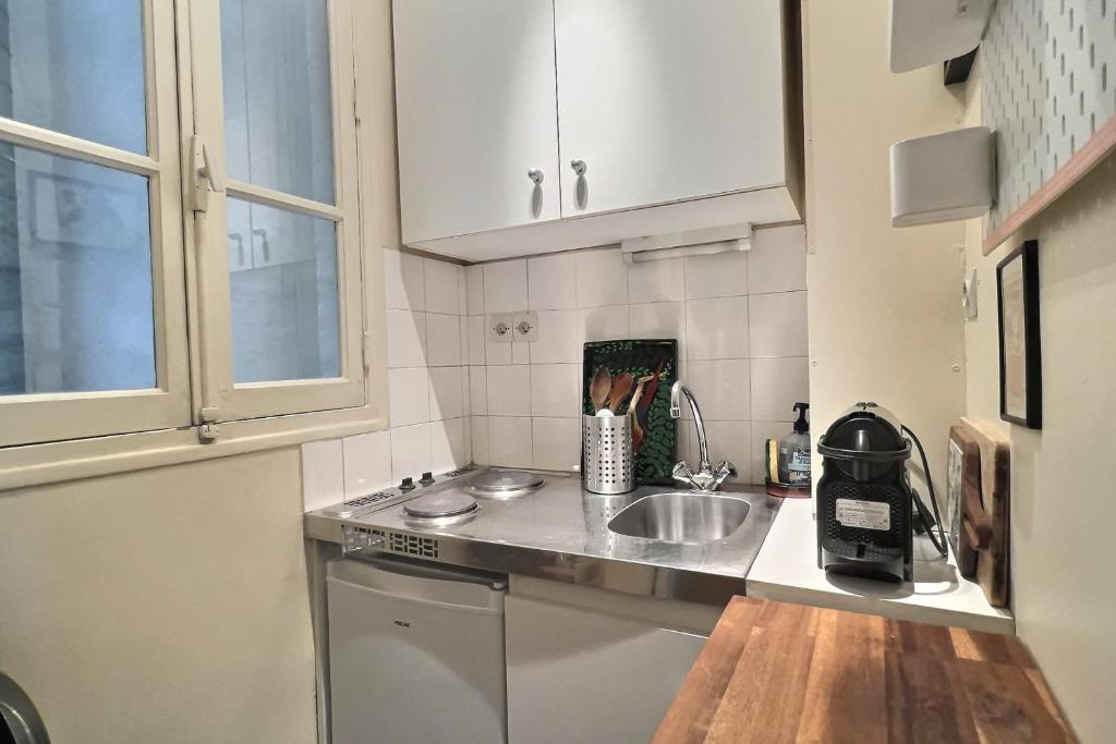 Bright 28m apartment in the old Halles district - 5