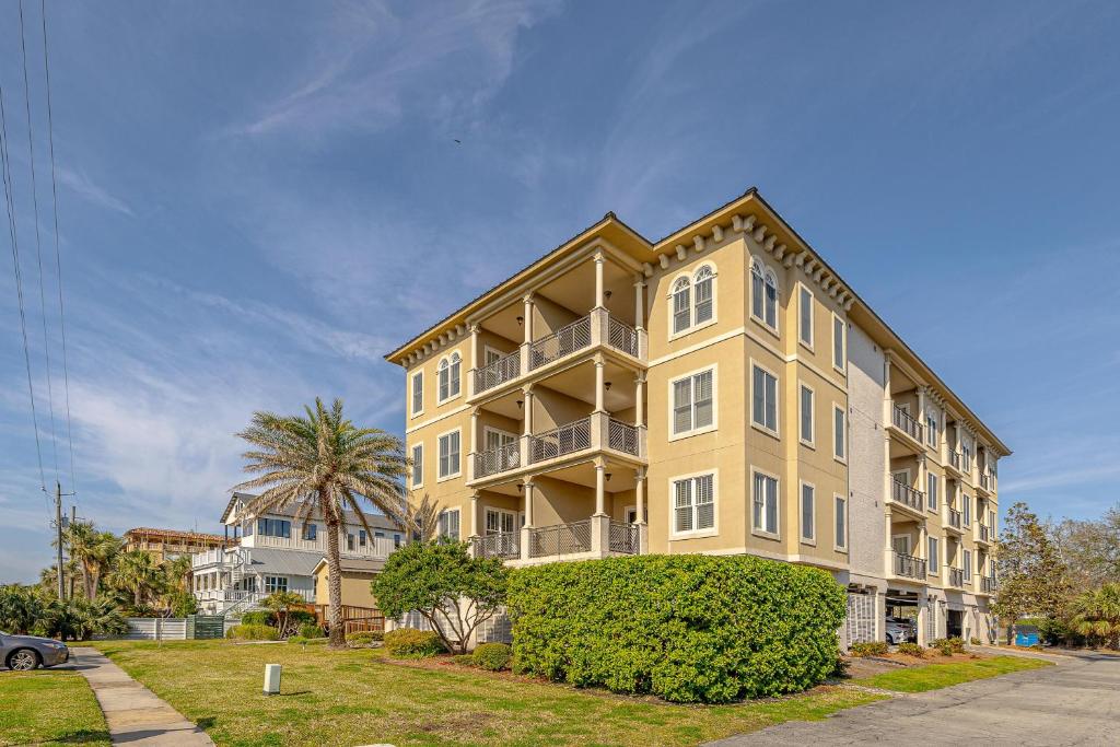 Sea Gate #105, Demere Park