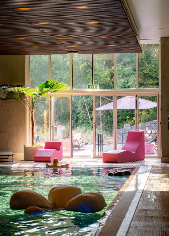 布魯明酒店 (Blooming)