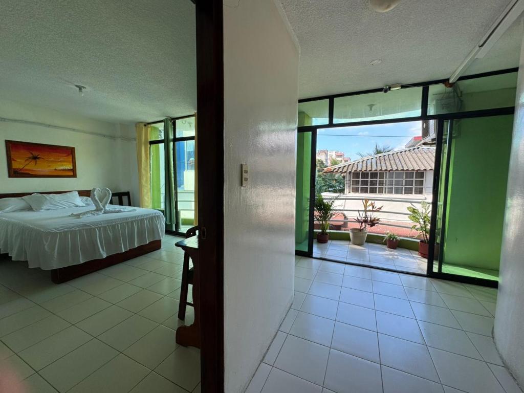 HOSTAL PLAZA en Atacames - 1