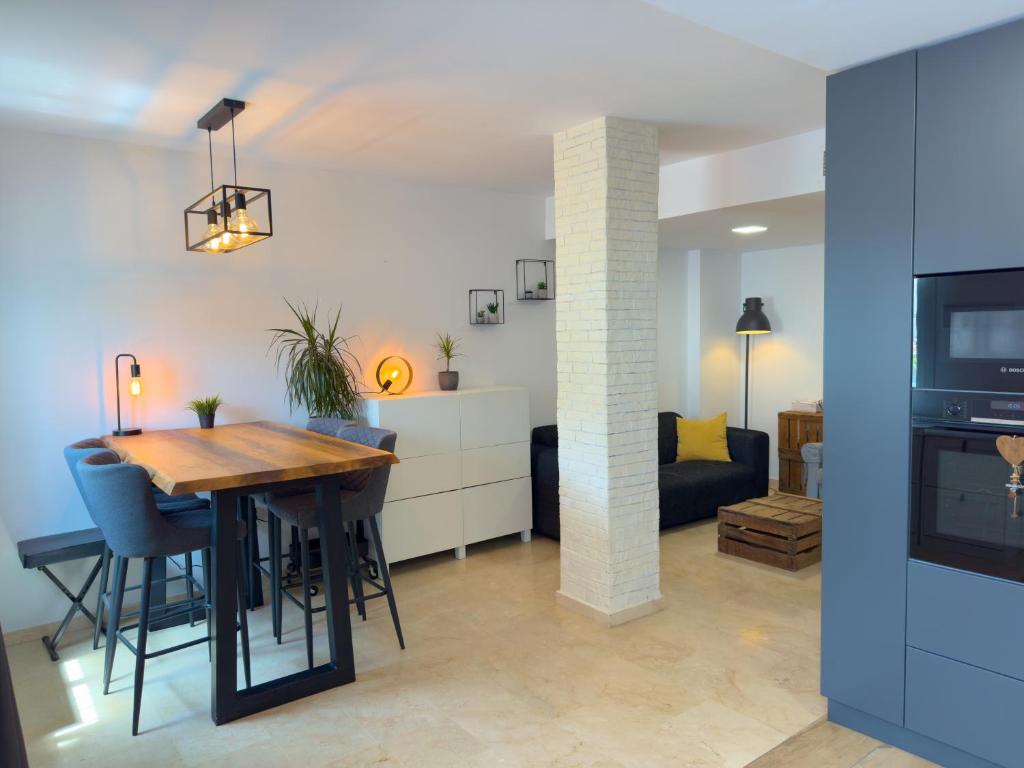 Stylish duplex close to the beach and amenities in quite Torrequebrada area, Benalmádena