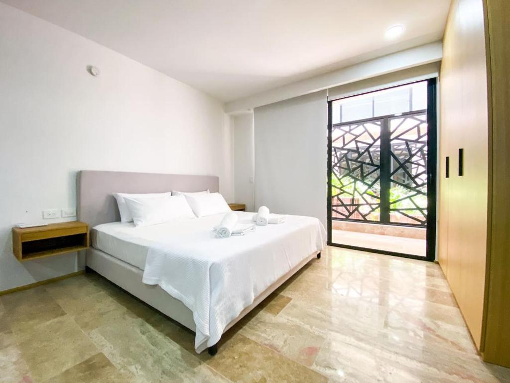 Downtown Playa Studio with Rooftop Pool Steps to Everything - 4