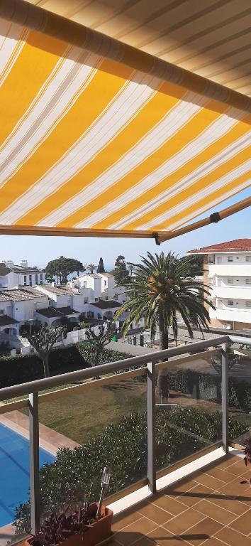 50 m de la plage! Proche du centre ville! Piscine! Vue sur mer et montagnes! Wifi! 2 vélos à disposition! - 2