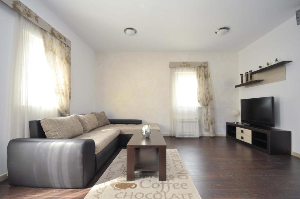 Seaside Apartments Petrovac photo