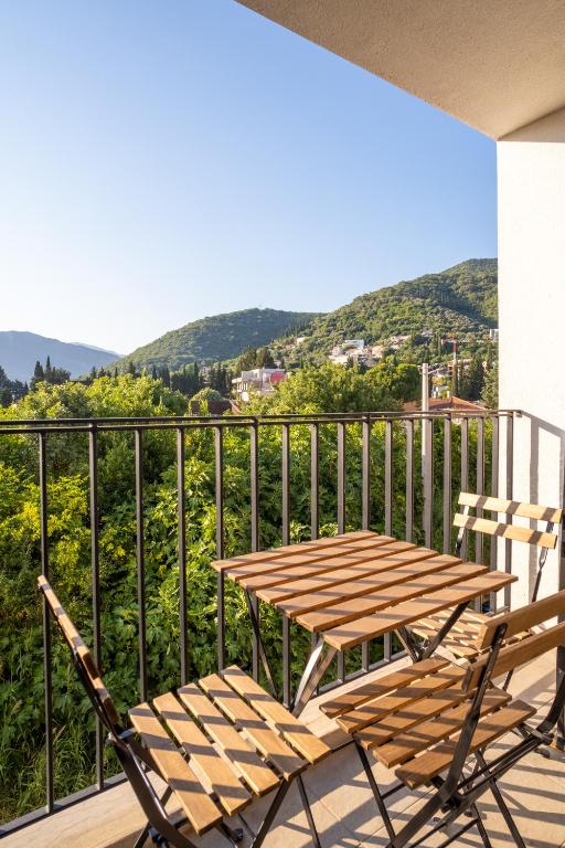 Two Bedroom Apartment - Mountain View - Porto Montenegro - 3