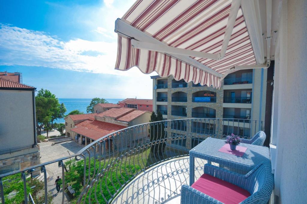 Seaside Apartments Petrovac — Hotel in Petrovac