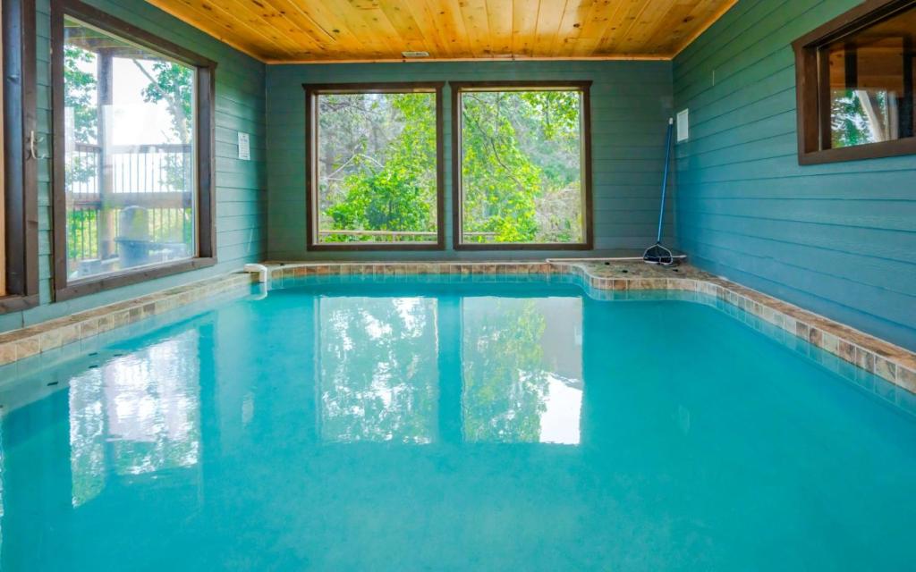 Serenity in the Mist, Sevierville