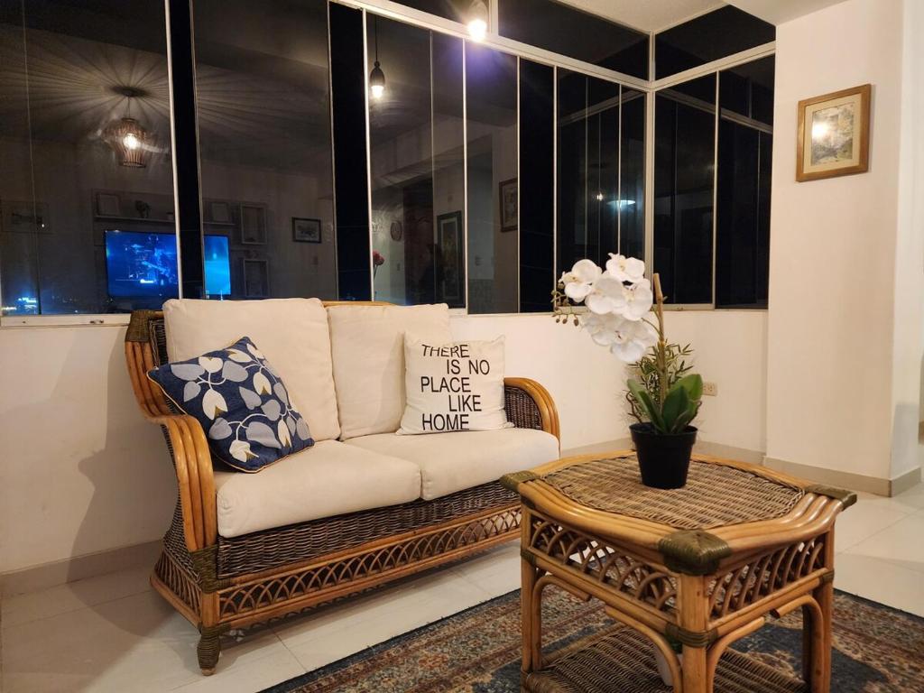 Longevid Apartment, Huanchaco An apartment with an ocean view, Huanchaco