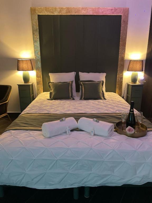 L Emeraude des marais loveroom Bourges - 2