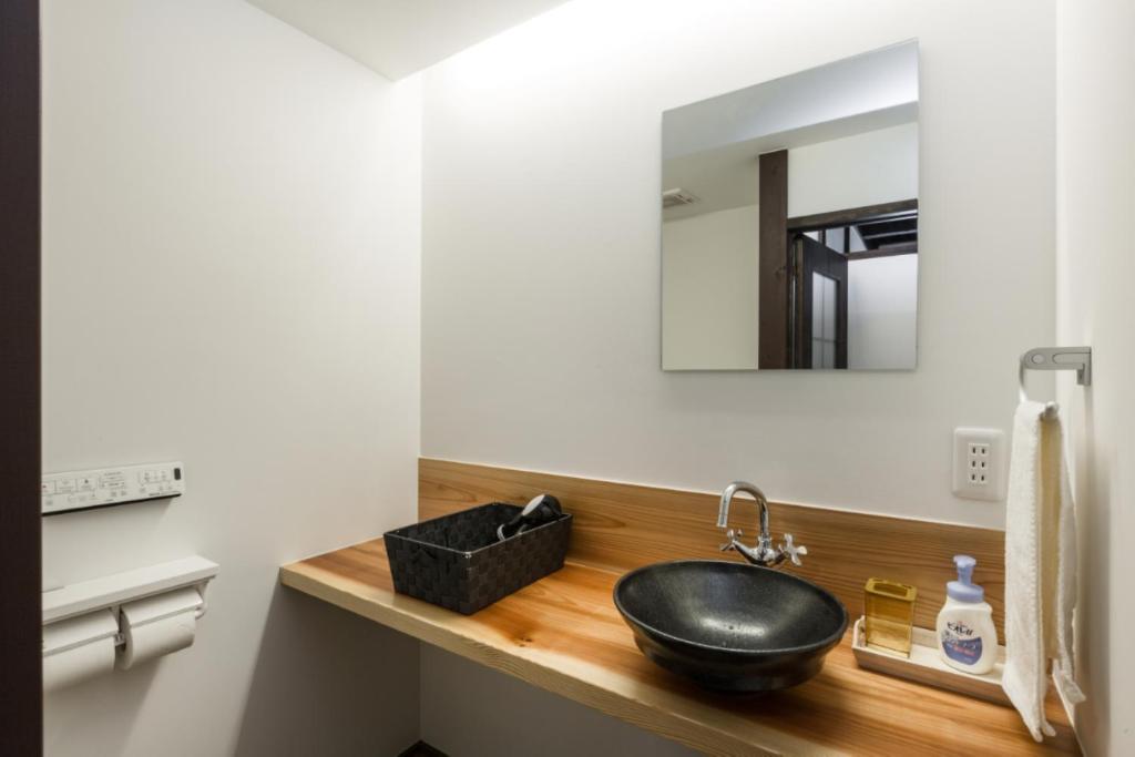Kyoto Machiya stay En -Luxury Traditional House by Golden Pavilion