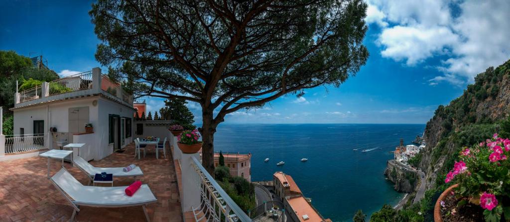 Sea View House With Lemon Grove In Atrani, Ravello