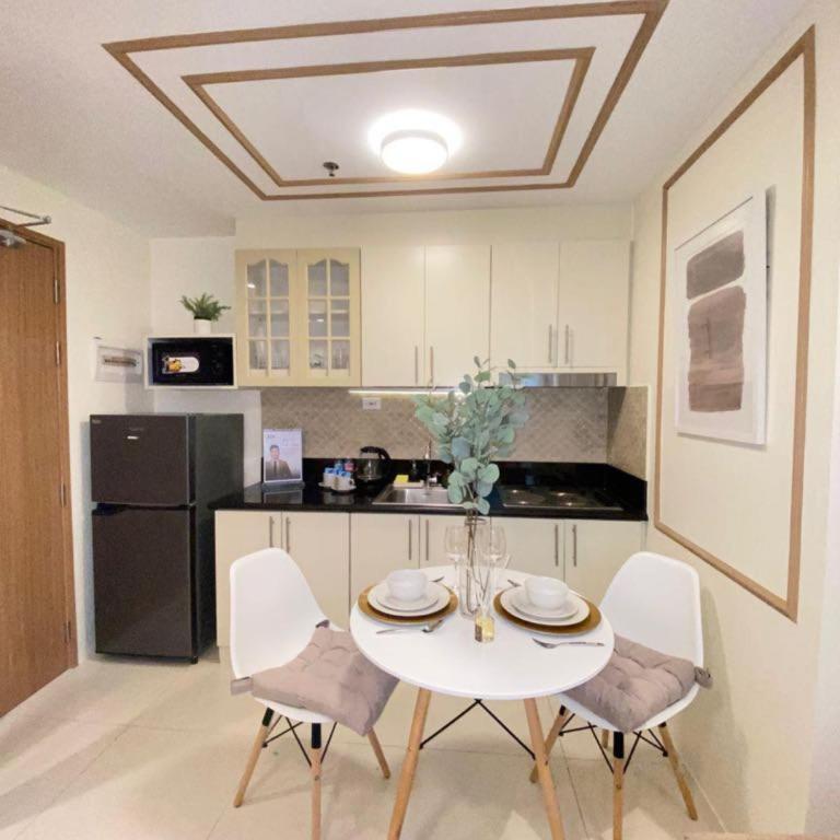Brighton Suite By Crib2go, Manila