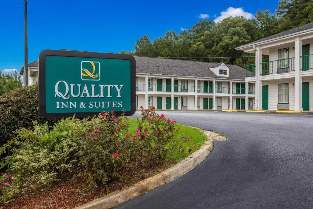 Quality Inn & Suites Greensboro near Lake Oconee，位于Turnwold的酒店