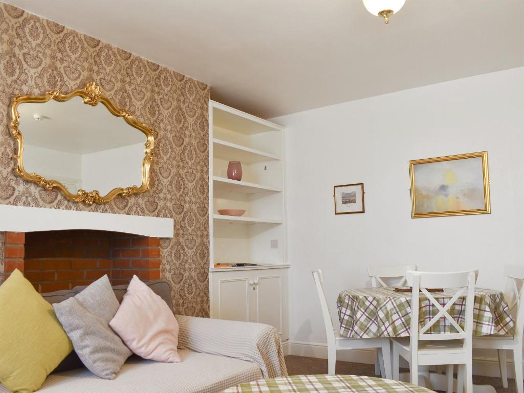 Flat 1 Garden View - Ukc4221, Lowestoft