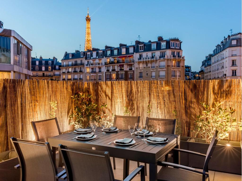 Merveil - Signature Suite - Eiffel Tower terrace - 3