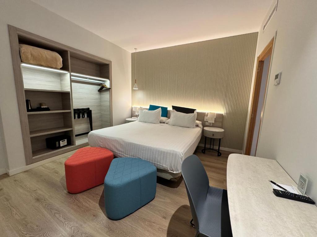 Hotel Mediterraneo Valencia - 4