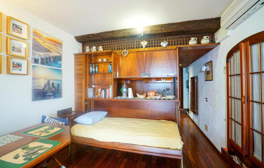 1 Bedroom Stunning Apartment In Camogli - 5