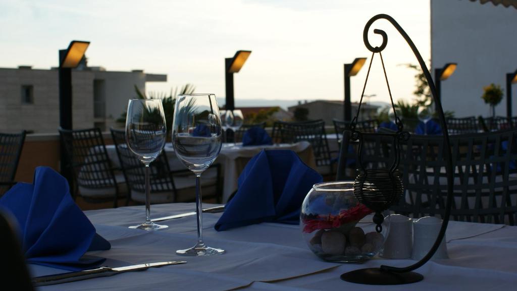 Hotel Rosina — Restaurant & bars in Makarska, Split-Dalmatia