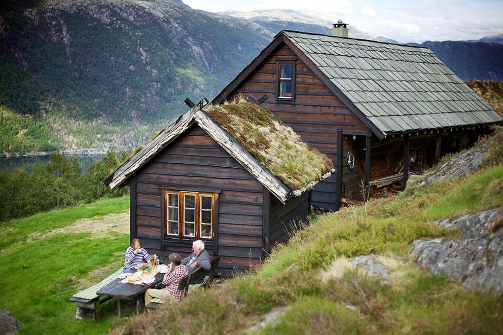 Unique Cabin Between Fjord, Waterfall And Mountain, Suldalsosen